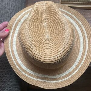 Beautiful like new summer hat
